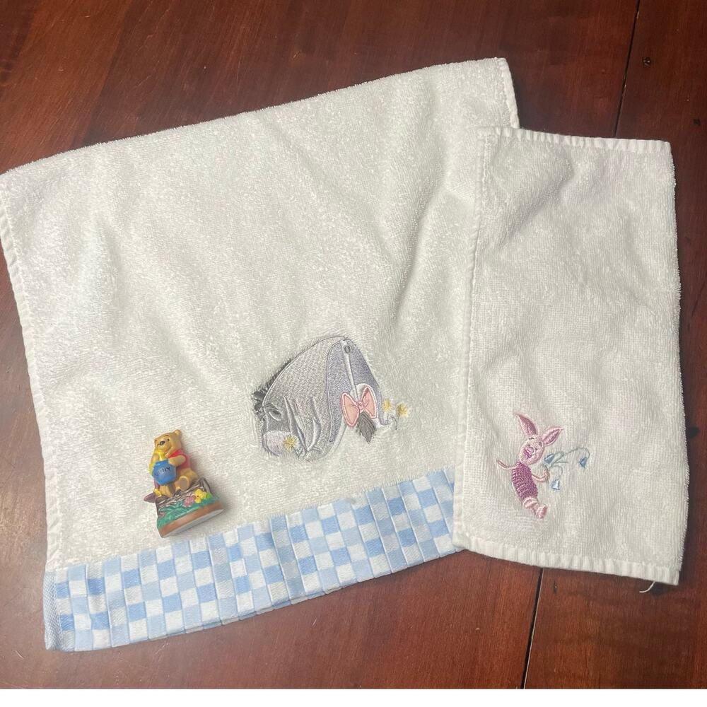 Disney Winnie the Pooh Washrag and Hand Towel Set & Figurine